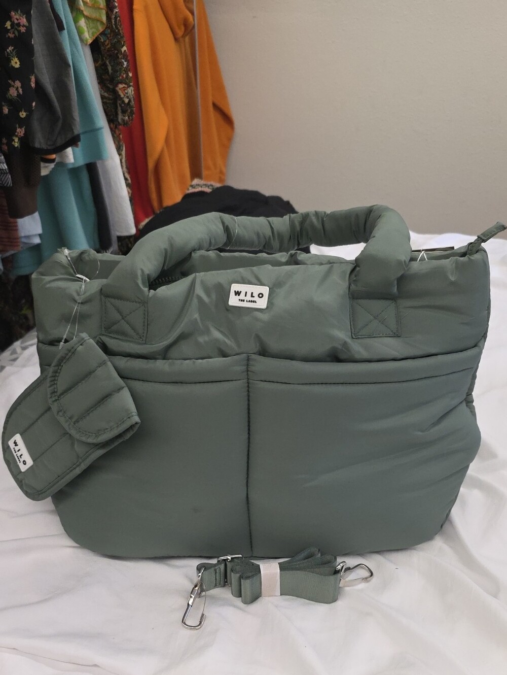 Wilo Travel JAD Front Pocket Travel Tote Sage Green MSRP $118 NWT - Picture 1 of 15